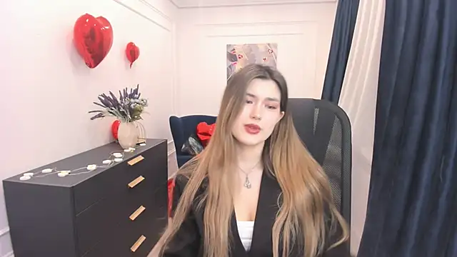 Snapshot of AnneTLi chatting on 02.15.26 AnneTLi online show from 02.15.26