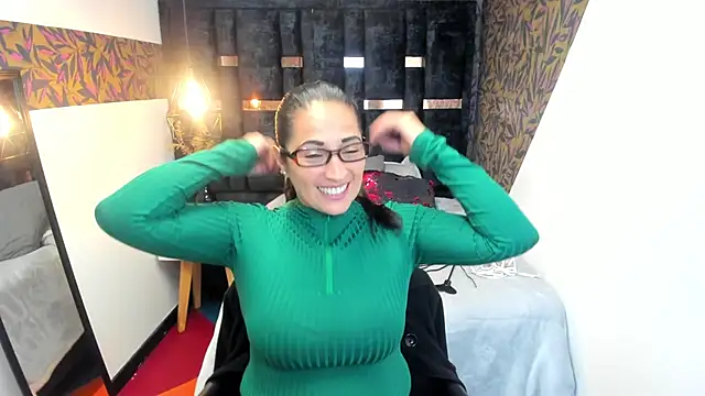 Snapshot of KatteMilf chatting on 04.17.26 KatteMilf online show from 04.17.26