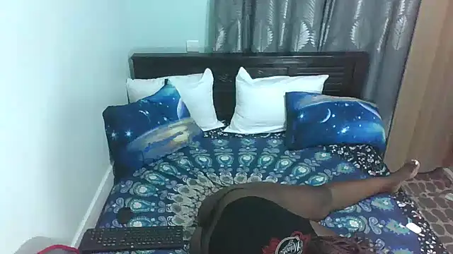 Darkberry online show from 11.02.25