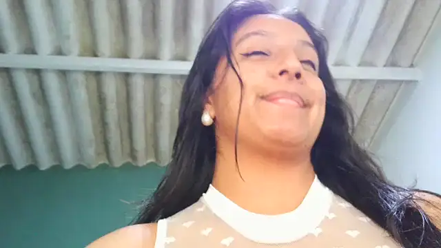 almaswan1 online show from 10.15.25