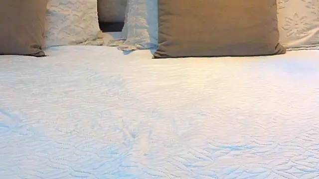 Snapshot of KeryHillson chatting on 11.23.25 KeryHillson online show from 11.23.25