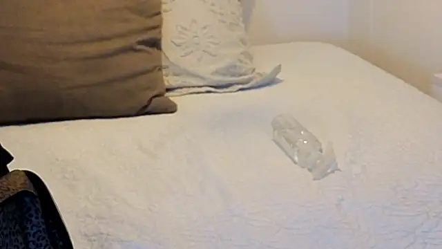 KeryHillson online show from 02.12.26