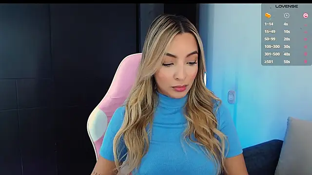 Snapshot of im_grecia chatting on 10.19.25 im grecia online show from 10.19.25