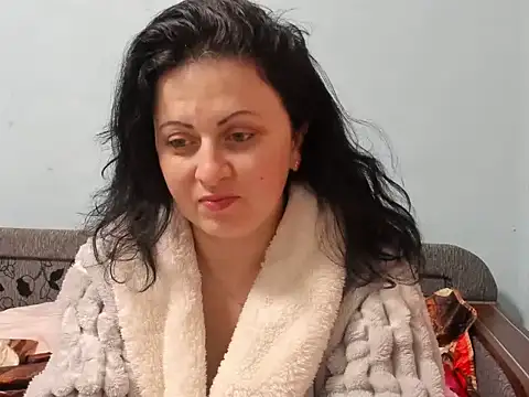 Lillian2 online show from 01.15.25