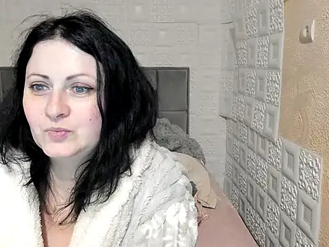 Lillian2 online show from 03.06.25