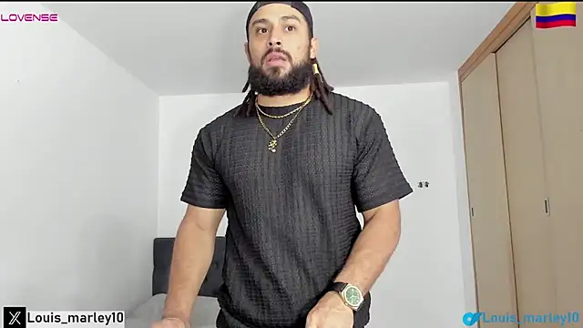 Snapshot of Louis_marley__ chatting on 02.01.26 Louis marley online show from 02.01.26