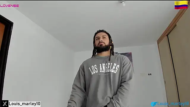 Snapshot of Louis_marley__ chatting on 02.26.26 Louis marley online show from 02.26.26