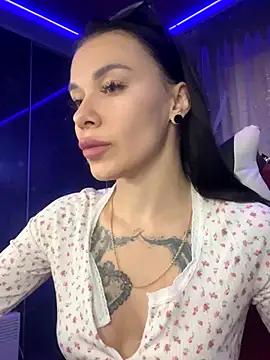 Queen of pain online show from 10.24.25