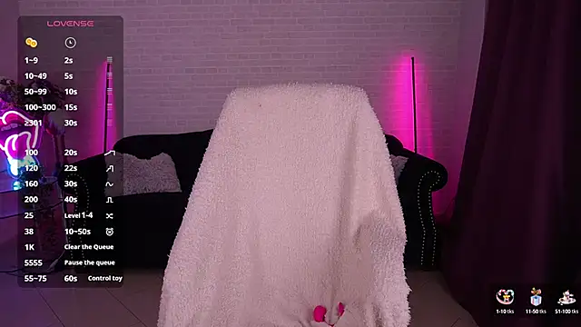 Daenerys Daenn online show from 02.04.25