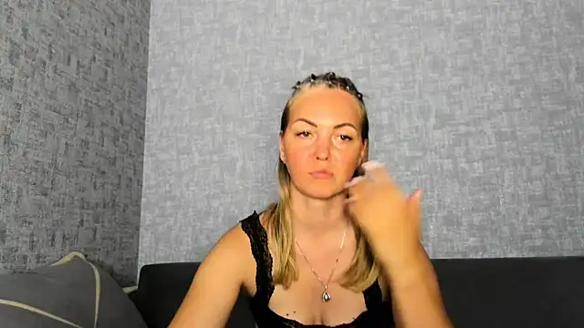 iam Venus online show from 07.15.26