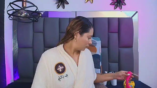  MiaBrown  online show from 01.11.26