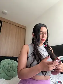 Nicollemays online show from 01.15.26