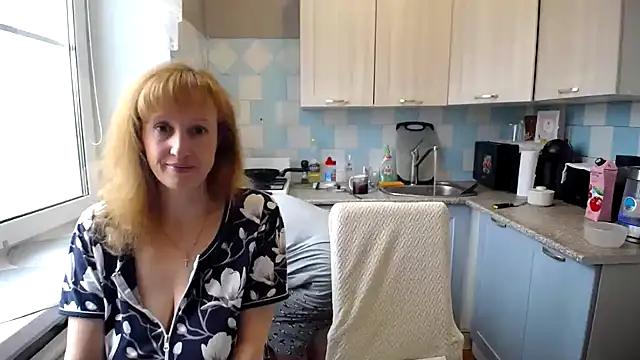 Snapshot of DonnaMagdalena chatting on 10.02.25 DonnaMagdalena online show from 10.02.25