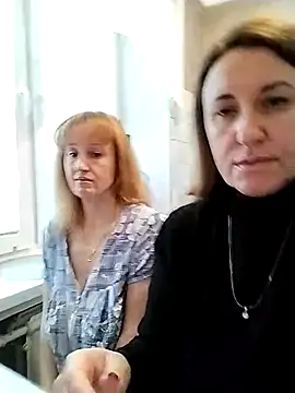 Snapshot of DonnaMagdalena chatting on 11.11.25 DonnaMagdalena online show from 11.11.25