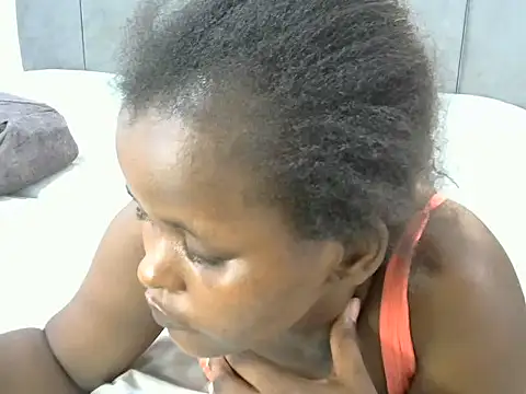 Snapshot of Lusty_vybez chatting on 11.24.25 Lusty vybez online show from 11.24.25