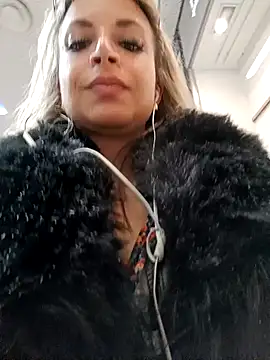 Cute Anissa online show from 12.23.24