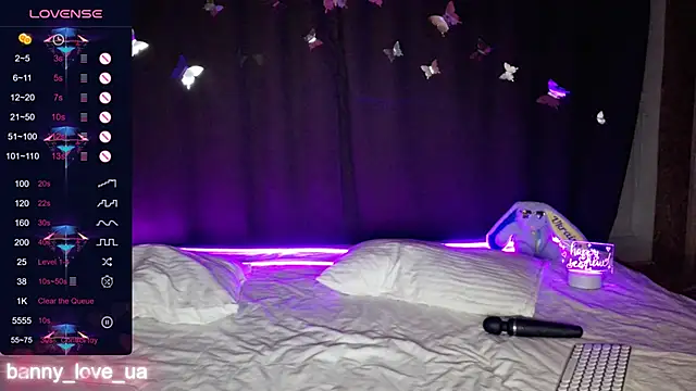 Snapshot of intolerable_girl chatting on 01.11.25 intolerable girl online show from 01.11.25