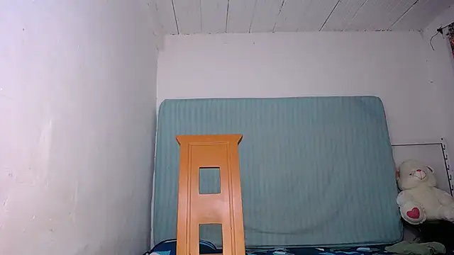 Snapshot of yselahot chatting on 11.14.25 yselahot online show from 11.14.25