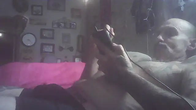 Snapshot of ClydeCan409 chatting on 03.23.26 ClydeCan409 online show from 03.23.26