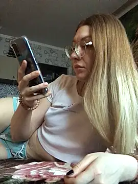  Sweet Love  online show from 02.04.25