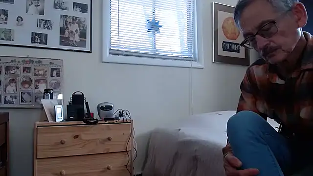 hottottrot691 online show from 03.18.25