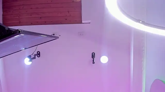 CamileHolmes online show from 01.11.25