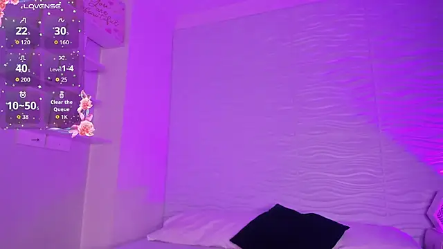 CamileHolmes online show from 11.08.25