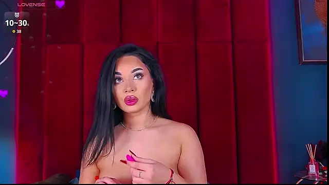 MadyLuxxx online show from 10.24.25