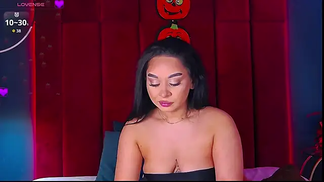 MadyLuxxx online show from 10.29.25