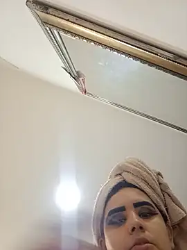 Snapshot of MariaGaitan chatting on 06.19.26 MariaGaitan online show from 06.19.26