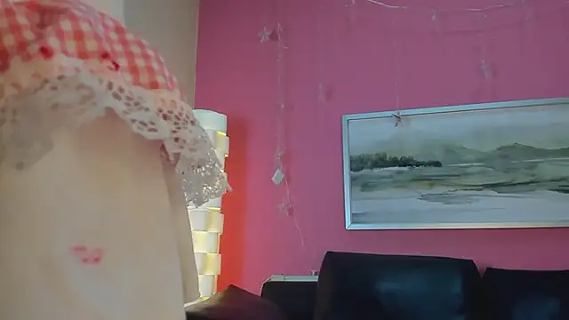 Tiffanysurez  online show from 02.08.25