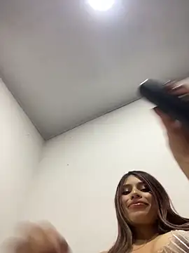 Tiffanysurez  online show from 05.16.26