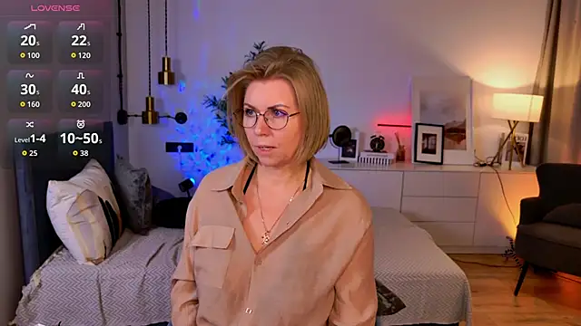 Annie Light online show from 06.01.26