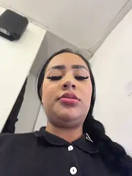 Snapshot of Luisa_Fernandaa chatting on 07.22.26 Luisa Fernandaa online show from 07.22.26