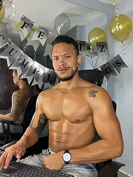 ARON TAYLER01 online show from 02.25.25