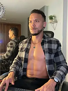 ARON TAYLER01 online show from 03.07.25