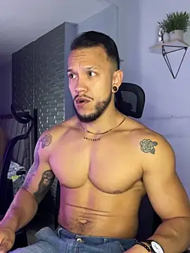 ARON TAYLER01 online show from 10.09.25