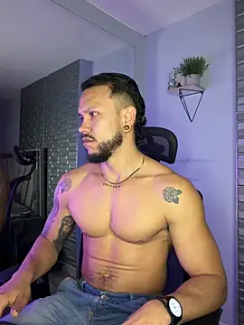 ARON TAYLER01 online show from 12.18.25