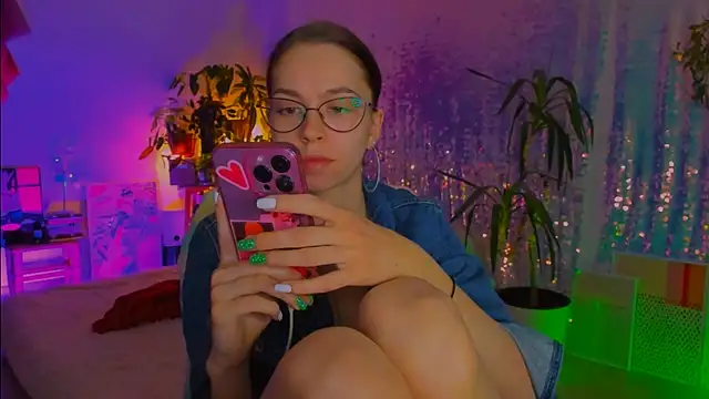 Snapshot of poli__ chatting on 02.07.26 poli online show from 02.07.26