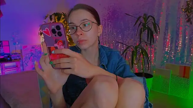 Snapshot of poli__ chatting on 02.08.26 poli online show from 02.08.26