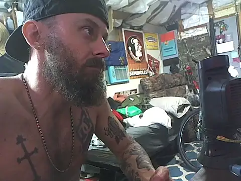 Snapshot of CloudDadddyyy420 chatting on 12.30.24 CloudDadddyyy420 online show from 12.30.24