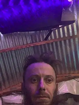 Snapshot of CloudDadddyyy420 chatting on 01.18.25 CloudDadddyyy420 online show from 01.18.25