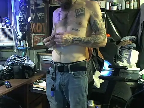 Snapshot of CloudDadddyyy420 chatting on 01.19.25 CloudDadddyyy420 online show from 01.19.25