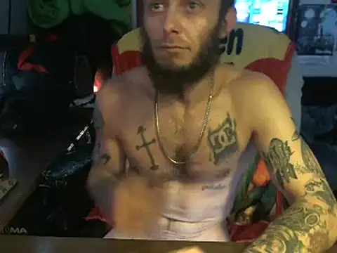 Snapshot of CloudDadddyyy420 chatting on 03.16.25 CloudDadddyyy420 online show from 03.16.25