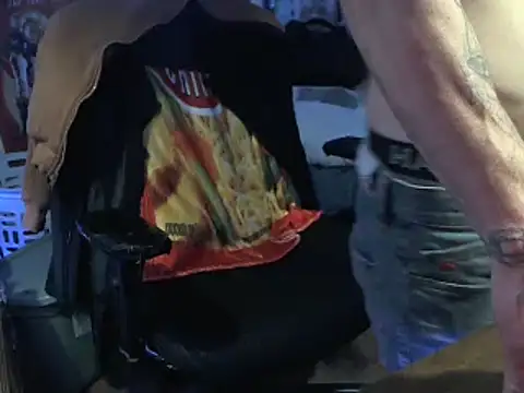 Snapshot of CloudDadddyyy420 chatting on 03.19.25 CloudDadddyyy420 online show from 03.19.25