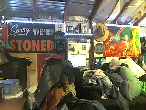 Snapshot of CloudDadddyyy420 chatting on 03.20.25 CloudDadddyyy420 online show from 03.20.25