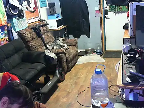 Snapshot of CloudDadddyyy420 chatting on 03.21.25 CloudDadddyyy420 online show from 03.21.25