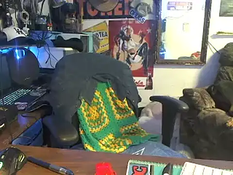 Snapshot of CloudDadddyyy420 chatting on 09.14.25 CloudDadddyyy420 online show from 09.14.25