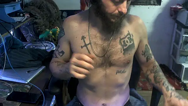 Snapshot of CloudDadddyyy420 chatting on 11.16.25 CloudDadddyyy420 online show from 11.16.25