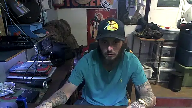 Snapshot of CloudDadddyyy420 chatting on 11.18.25 CloudDadddyyy420 online show from 11.18.25